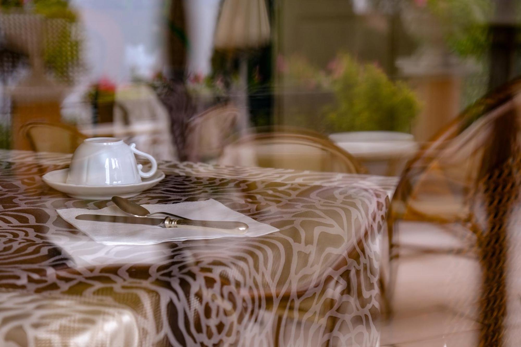Hotel Bellevue Gardone Riviera Zewnętrze zdjęcie